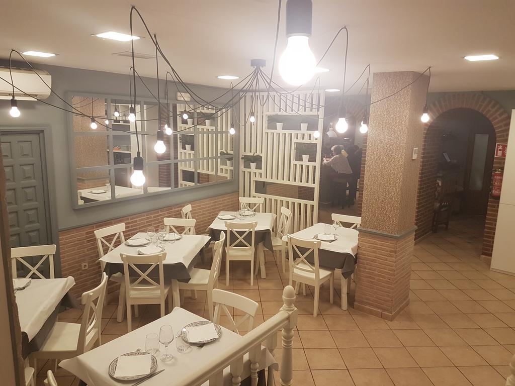 Hostal Meson Castilla Sigüenza Kültér fotó