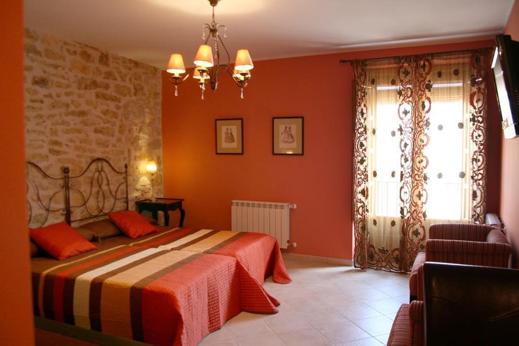 Hostal Meson Castilla Sigüenza Kültér fotó